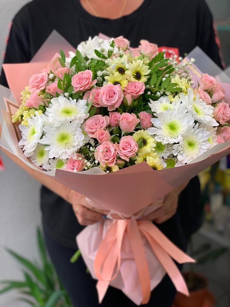 Букет цветов из: Розы и Хризантемы в Чупе