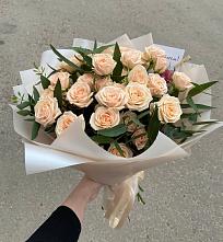 Букет Кремовые розы Латте в Чупе