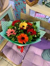 Букет цветов из:  Герберы, Хризантемы и Альстромерии #REPLACE_PRED# Чупе