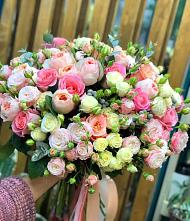 Букет цветов из:  Розы #REPLACE_PRED# Чупе