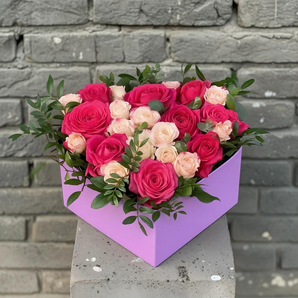 Цветочная композиция из Розы в коробке в Чупе