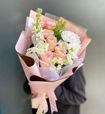 Букет цветов из:  Хризантемы и Розы в Чупе