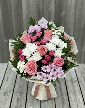 Букет цветов из:  Альстромерии, Гвоздики, Розы и Хризантемы в Чупе