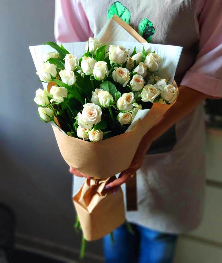 Букет цветов из: Розы в Чупе