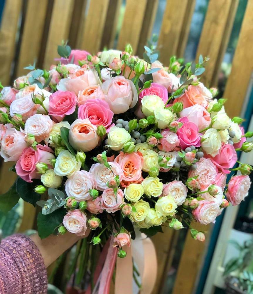 Букет цветов из: Розы в Чупе