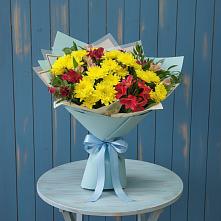 Букет цветов из:  Альстромерии и Хризантемы #REPLACE_PRED# Чупе