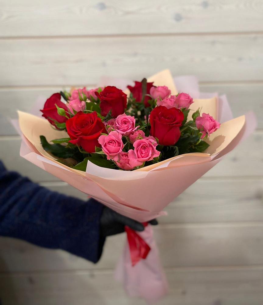 Букет цветов из: Розы в Чупе