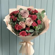 Букет цветов из:  Гвоздики и Розы в Чупе