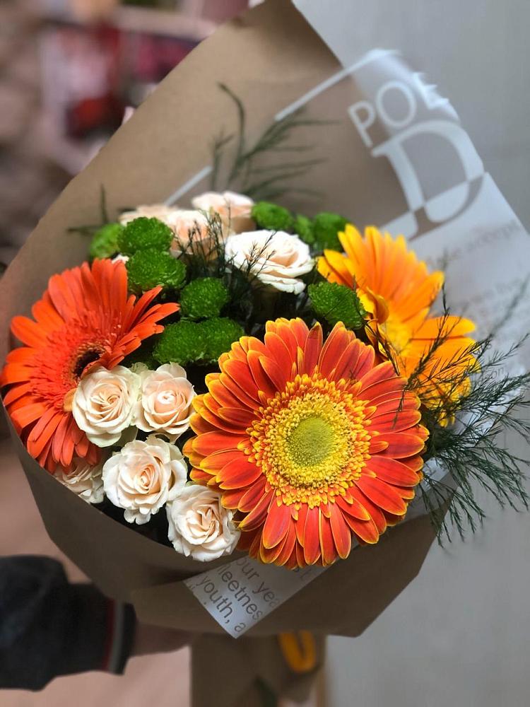 Букет цветов из: Герберы, Хризантемы и Розы в Чупе