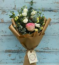 Букет цветов из:  Розы и Лизиантусы #REPLACE_PRED# Чупе