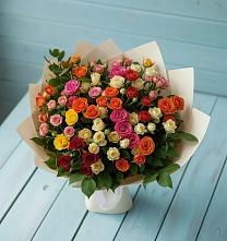 Букет Микс из разноцветных кустовых роз в Чупе