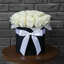 Цветочная композиция из Розы в шляпной коробке в Чупе