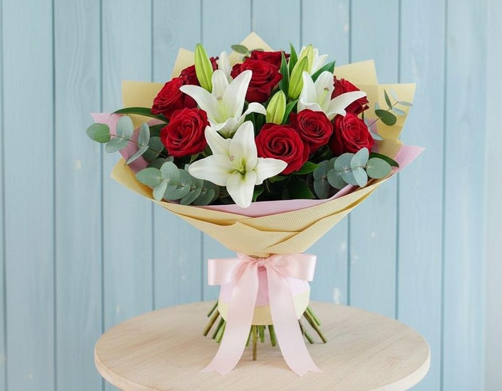 Букет цветов из: Лилии и Розы в Чупе